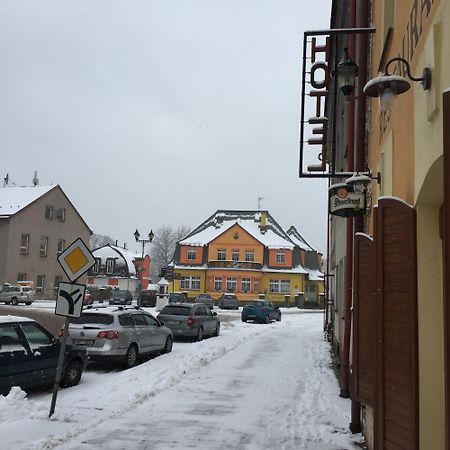 Ski Hotel 乌帕河畔斯沃博达 外观 照片