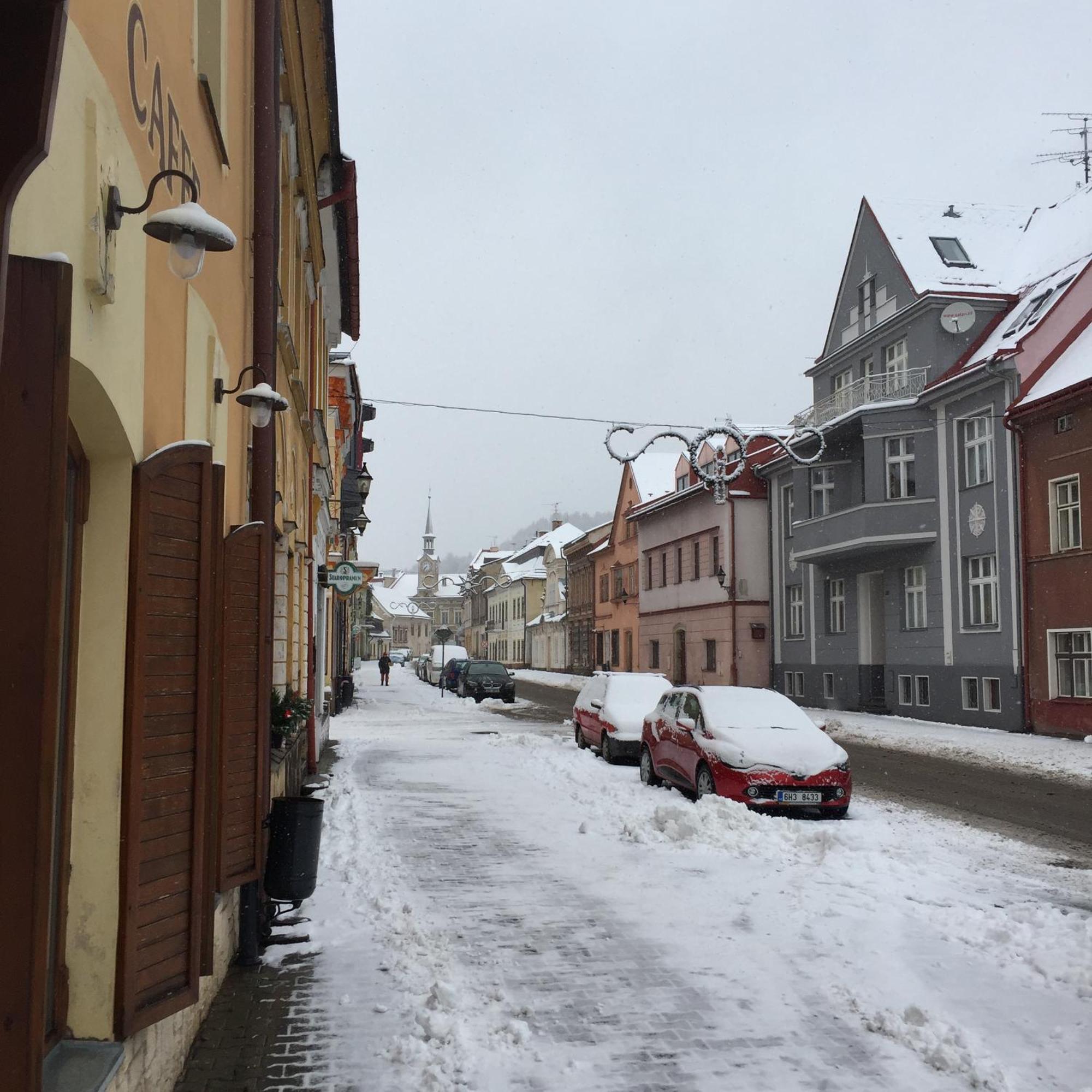 Ski Hotel 乌帕河畔斯沃博达 外观 照片
