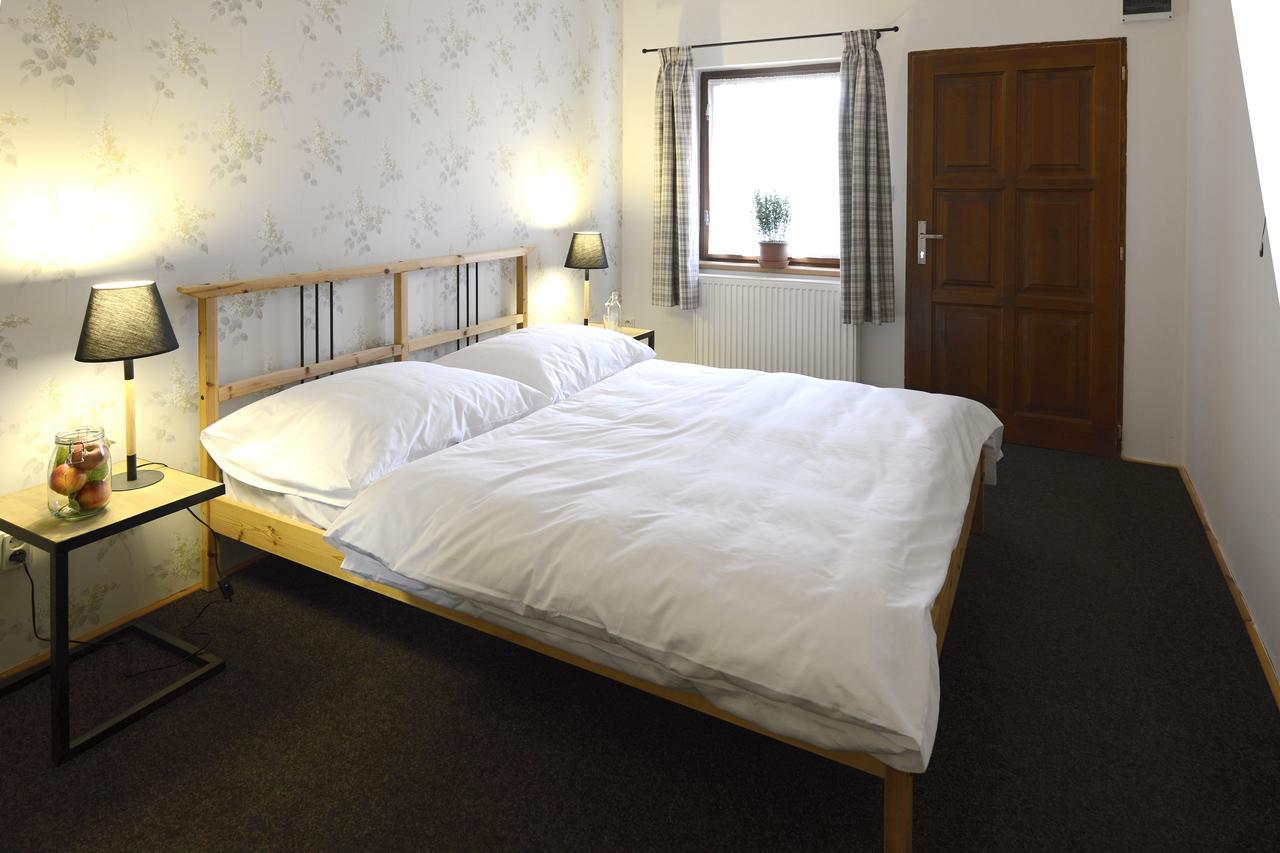 Ski Hotel 乌帕河畔斯沃博达 外观 照片