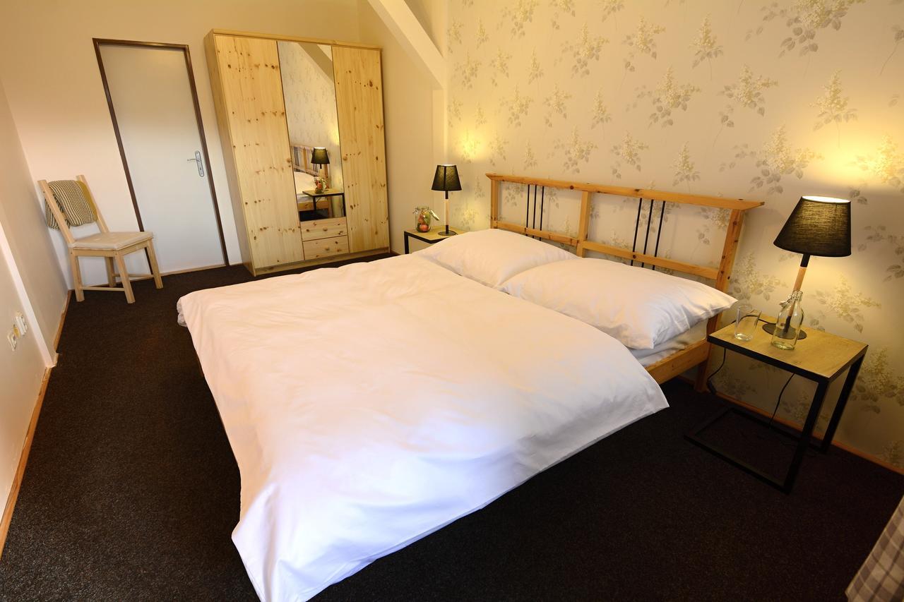 Ski Hotel 乌帕河畔斯沃博达 外观 照片