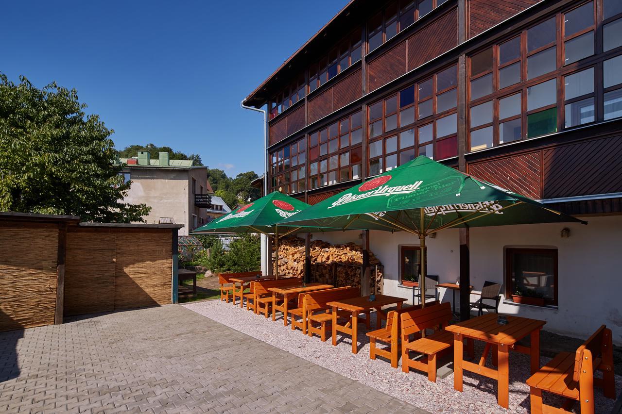 Ski Hotel 乌帕河畔斯沃博达 外观 照片